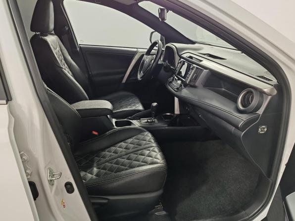 Toyota RAV4 IV (XA40) Рестайлинг с пробегом 2019 года, цена 2 799 000 рублей, 130001 км, внедорожник, Автокод Объявления