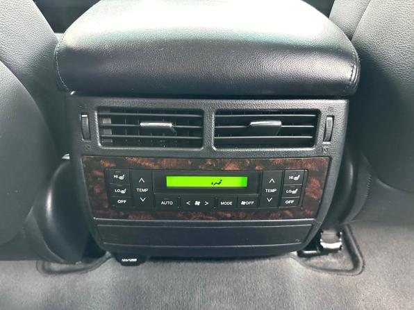 Toyota Land Cruiser 200 Series Рестайлинг 1 с пробегом 2012 года, цена 3 540 000 рублей, 283728 км, внедорожник, Автокод Объявления