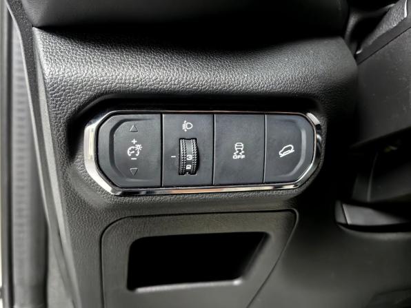Haval Jolion I с пробегом 2023 года, цена 1 599 000 рублей, 108455 км, внедорожник, Автокод Объявления