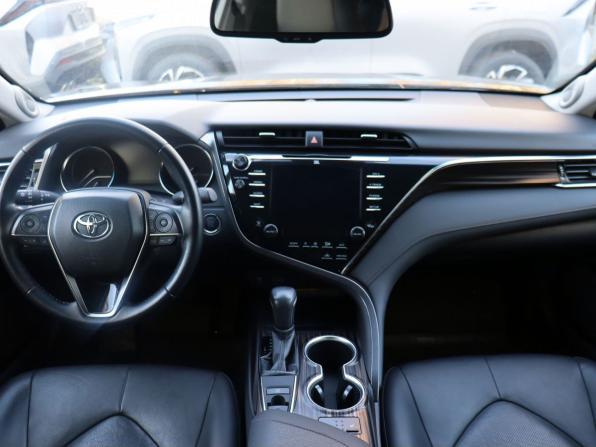 Toyota Camry VIII (XV70) с пробегом 2019 года, цена 2 890 000 рублей, 52532 км, седан, Автокод Объявления