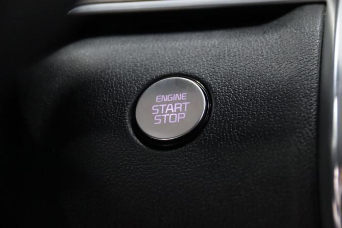 Kia Sorento IV с пробегом 2021 года, цена 3 555 550 рублей, 73160 км, внедорожник, Автокод Объявления