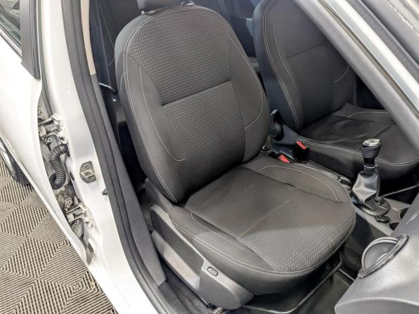 Renault Logan II Рестайлинг с пробегом 2022 года, цена 985 000 рублей, 141914 км, седан, Автокод Объявления