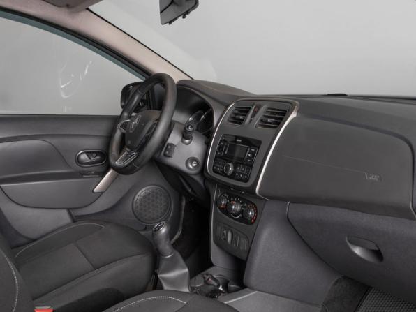 Renault Sandero II Рестайлинг с пробегом 2020 года, цена 1 390 000 рублей, 87546 км, хэтчбек, Автокод Объявления