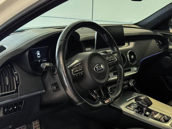 Kia Stinger I с пробегом 2019 года, цена 2 597 000 рублей, 112744 км, лифтбек, Автокод Объявления