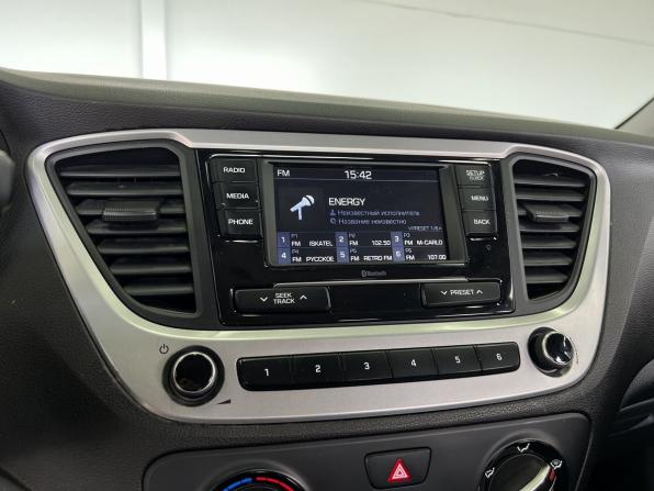 Hyundai Solaris II с пробегом 2017 года, цена 1 199 000 рублей, 161000 км, седан, Автокод Объявления