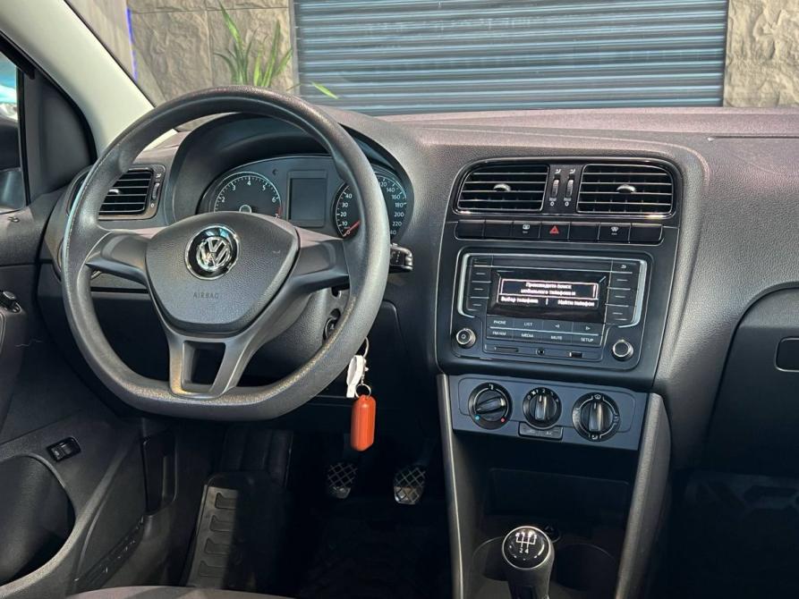 Volkswagen Polo V Рестайлинг Оренбург  - изображение 22