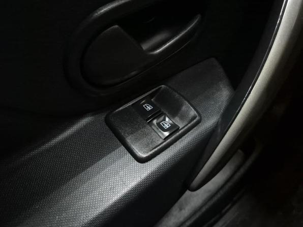 Renault Sandero II Рестайлинг с пробегом 2019 года, цена 1 180 000 рублей, 87284 км, хэтчбек, Автокод Объявления