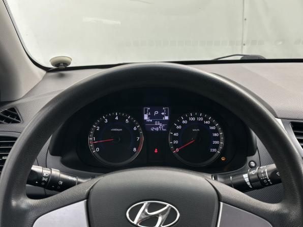 Hyundai Solaris I Рестайлинг с пробегом 2016 года, цена 1 025 000 рублей, 124850 км, седан, Автокод Объявления