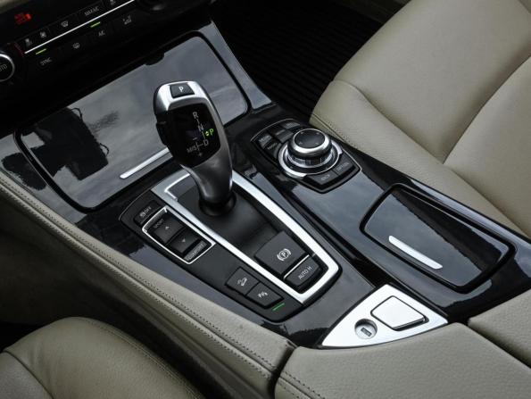 BMW 5 серии VI (F10/F11/F07) Рестайлинг с пробегом 2013 года, цена 1 898 000 рублей, 178229 км, седан, Автокод Объявления