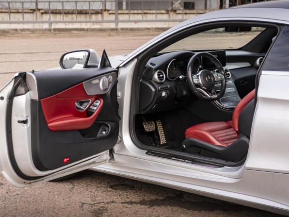 Mercedes-Benz C-Класс IV (W205) Рестайлинг с пробегом 2018 года, цена 3 188 000 рублей, 95000 км, купе, Автокод Объявления
