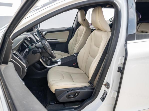 Volvo XC60 I Рестайлинг с пробегом 2013 года, цена 1 870 000 рублей, 263227 км, внедорожник, Автокод Объявления