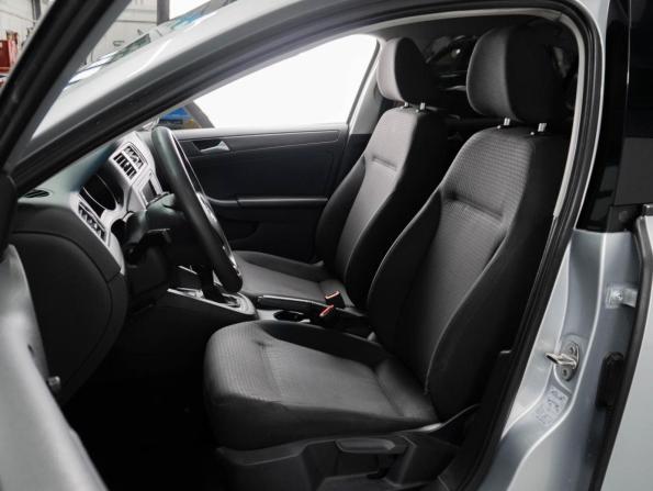 Volkswagen Jetta VI Рестайлинг с пробегом 2016 года, цена 1 310 000 рублей, 134542 км, седан, Автокод Объявления