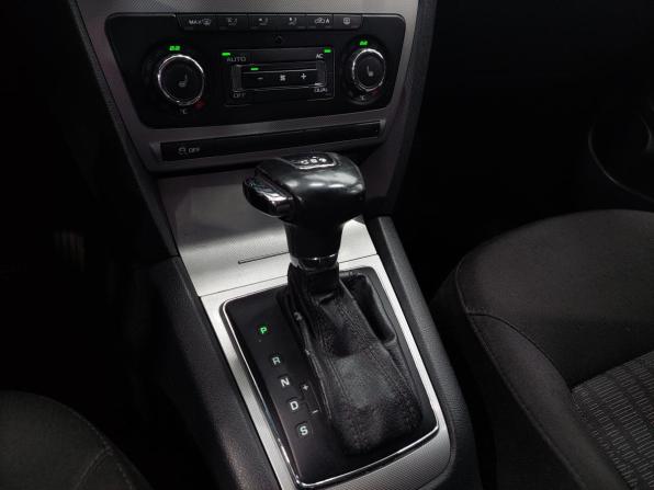 Skoda Octavia II (A5) Рестайлинг с пробегом 2011 года, цена 700 000 рублей, 172000 км, лифтбек, Автокод Объявления
