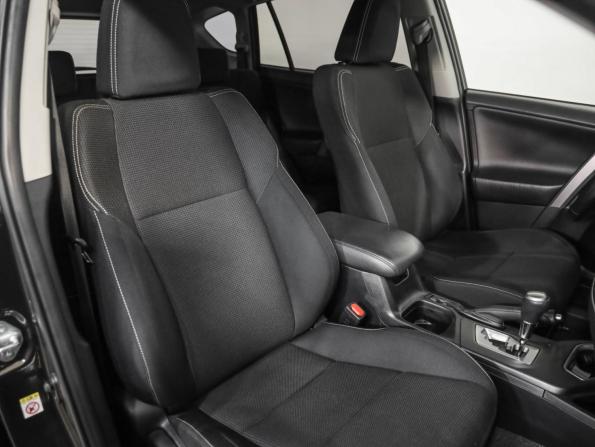 Toyota RAV4 IV (XA40) Рестайлинг с пробегом 2015 года, цена 1 989 000 рублей, 185400 км, внедорожник, Автокод Объявления