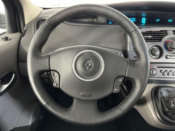 Renault Scenic II Рестайлинг с пробегом 2008 года, цена 499 900 рублей, 278551 км, компактвэн, Автокод Объявления