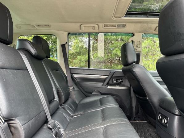 Mitsubishi Pajero IV Рестайлинг 1 с пробегом 2012 года, цена 1 830 000 рублей, 323295 км, внедорожник, Автокод Объявления