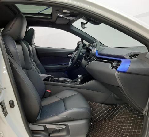 Toyota C-HR I Рестайлинг с пробегом 2021 года, цена 2 420 000 рублей, 59469 км, внедорожник, Автокод Объявления