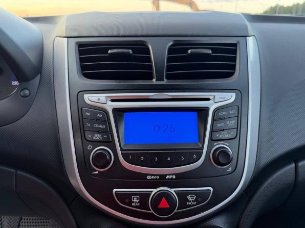 Hyundai Solaris I с пробегом 2011 года, цена 530 000 рублей, 211897 км, седан, Автокод Объявления