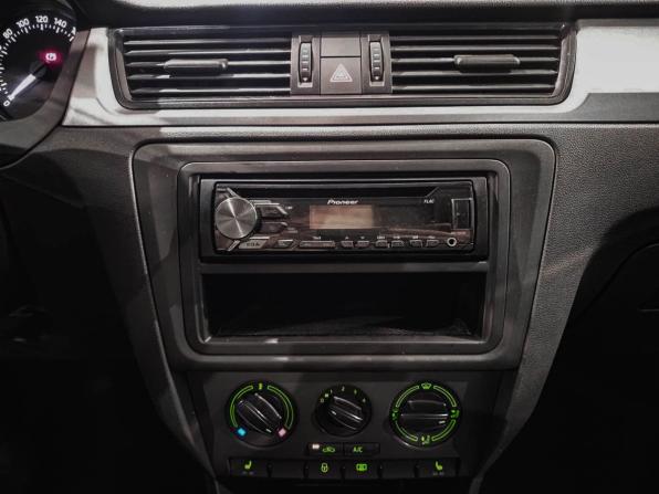 Skoda Rapid I с пробегом 2014 года, цена 875 000 рублей, 196934 км, лифтбек, Автокод Объявления