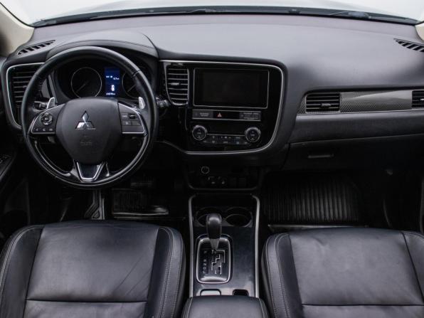 Mitsubishi Outlander III Рестайлинг 3 с пробегом 2019 года, цена 1 845 000 рублей, 216779 км, внедорожник, Автокод Объявления