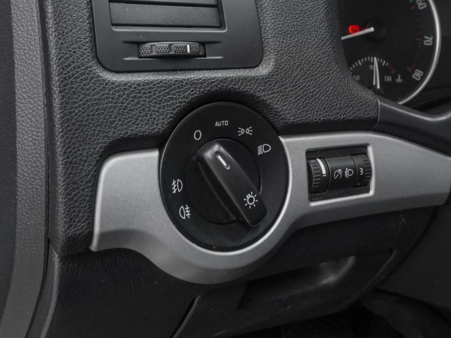 Skoda Octavia II (A5) Рестайлинг Ростов-на-Дону  - изображение 13