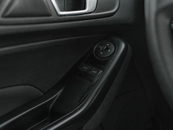 Ford Fiesta Mk6 Рестайлинг с пробегом 2016 года, цена 788 000 рублей, 109693 км, седан, Автокод Объявления