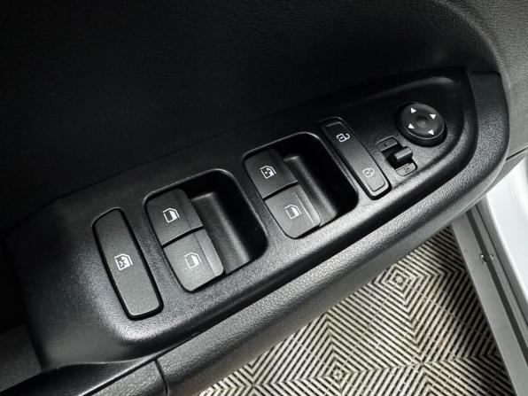 Hyundai Venue I с пробегом 2022 года, цена 2 000 000 рублей, 93968 км, внедорожник, Автокод Объявления