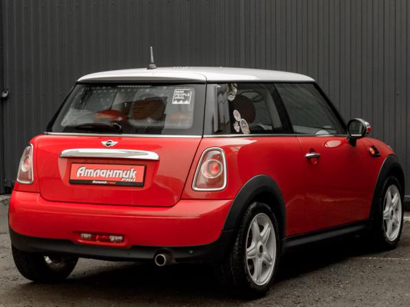 Mini Hatch II (R56) Рестайлинг с пробегом 2012 года, цена 1 000 000 рублей, 105971 км, хэтчбек, Автокод Объявления