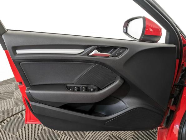 Audi A3 III (8V) Рестайлинг с пробегом 2020 года, цена 2 595 000 рублей, 44145 км, седан, Автокод Объявления