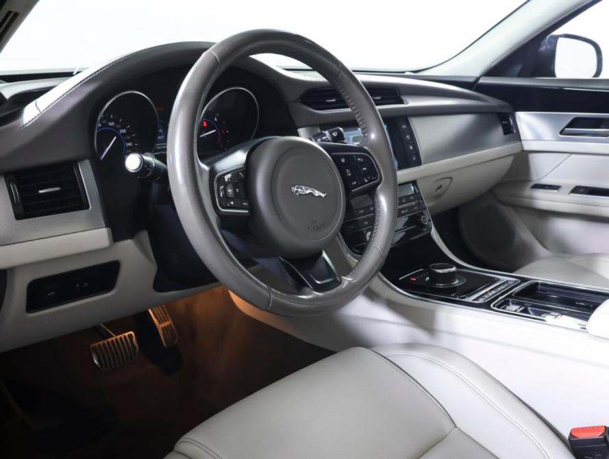 Jaguar XF II Москва  - изображение 15