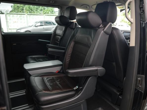 Volkswagen Multivan T6 с пробегом 2016 года, цена 3 990 000 рублей, 204610 км, минивэн, Автокод Объявления
