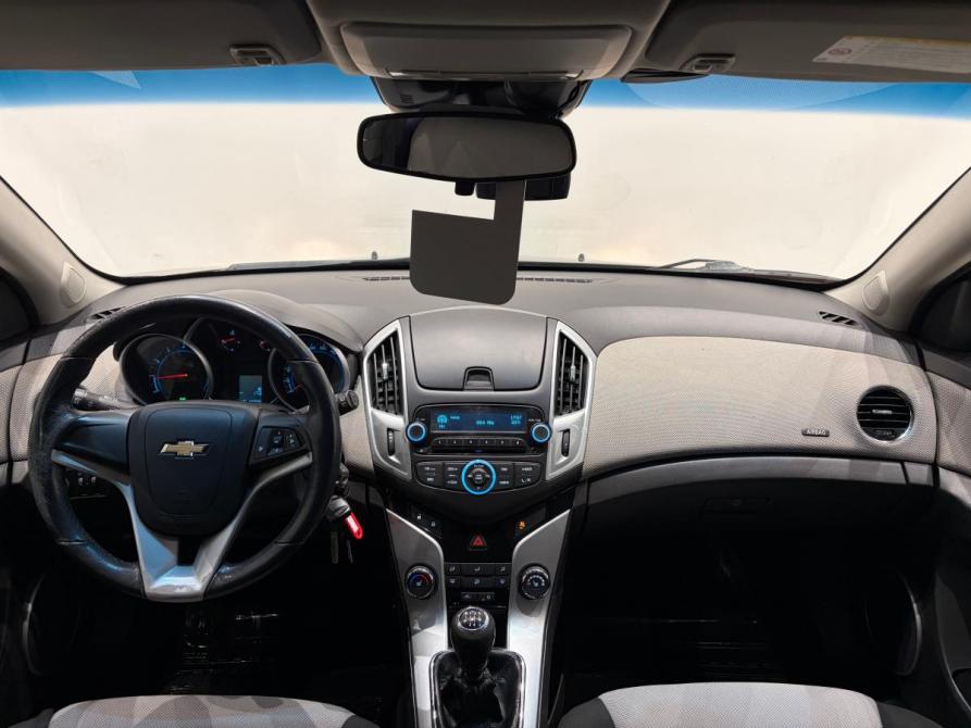 Chevrolet Cruze I Рестайлинг Санкт-Петербург  - изображение 17