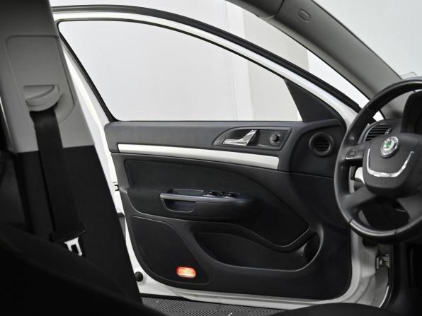Skoda Octavia II (A5) Рестайлинг с пробегом 2012 года, цена 849 000 рублей, 162000 км, лифтбек, Автокод Объявления