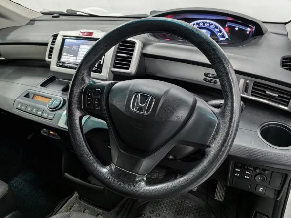 Honda Freed I Рестайлинг с пробегом 2013 года, цена 1 150 000 рублей, 170704 км, компактвэн, Автокод Объявления