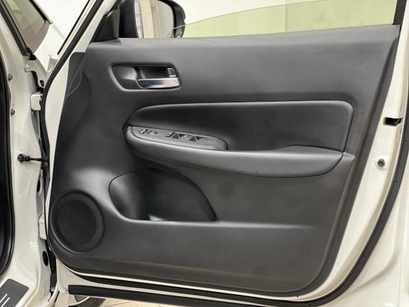 Honda Fit IV с пробегом 2020 года, цена 1 399 000 рублей, 82000 км, хэтчбек, Автокод Объявления