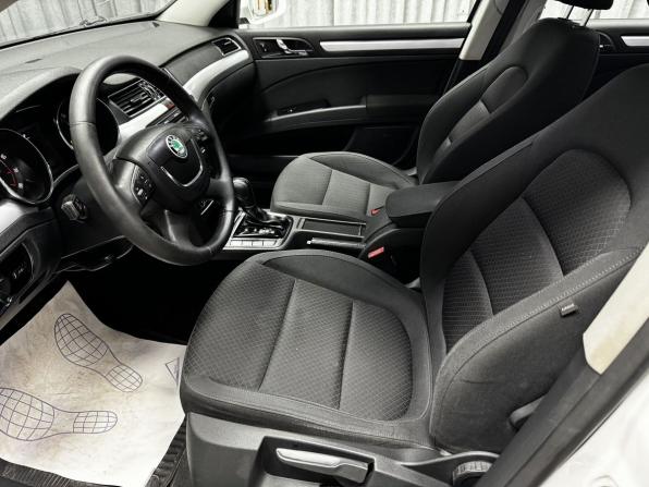 Skoda Superb II с пробегом 2012 года, цена 1 030 000 рублей, 280800 км, лифтбек, Автокод Объявления