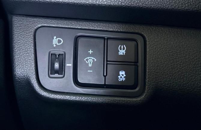Hyundai Solaris II Рестайлинг с пробегом 2021 года, цена 1 360 000 рублей, 95018 км, седан, Автокод Объявления