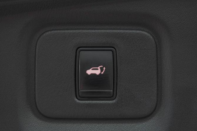 Nissan Pathfinder IV с пробегом 2015 года, цена 2 299 000 рублей, 115000 км, внедорожник, Автокод Объявления