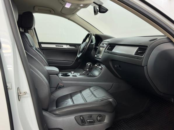Volkswagen Touareg II Рестайлинг с пробегом 2016 года, цена 3 090 000 рублей, 139291 км, внедорожник, Автокод Объявления