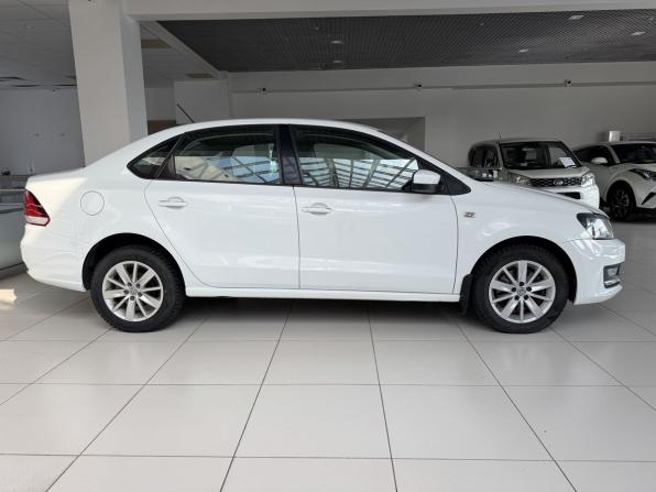Volkswagen Polo V Рестайлинг с пробегом 2016 года, цена 1 030 000 рублей, 176453 км, седан, Автокод Объявления