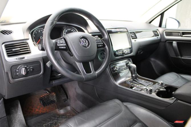 Volkswagen Touareg II с пробегом 2010 года, цена 1 335 000 рублей, 216823 км, внедорожник, Автокод Объявления