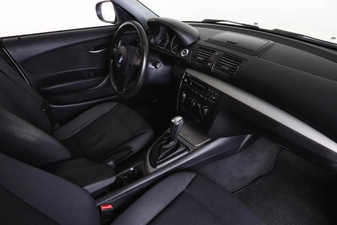 BMW 1 серии I (E81/E82/E87/E88) Рестайлинг с пробегом 2011 года, цена 899 000 рублей, 120000 км, хэтчбек, Автокод Объявления