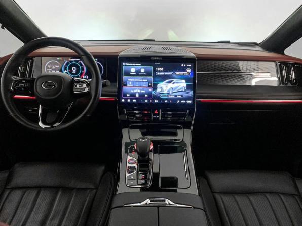 GAC M8 с пробегом 2024 года, цена 3 898 000 рублей, 46583 км, минивэн, Автокод Объявления