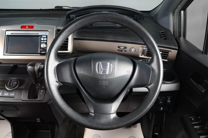 Honda Freed I с пробегом 2011 года, цена 1 249 000 рублей, 160000 км, компактвэн, Автокод Объявления