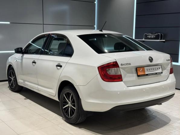 Skoda Rapid I с пробегом 2015 года, цена 580 000 рублей, 270000 км, лифтбек, Автокод Объявления