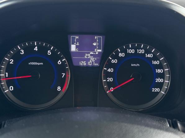 Hyundai Solaris I Рестайлинг с пробегом 2016 года, цена 949 000 рублей, 126100 км, седан, Автокод Объявления