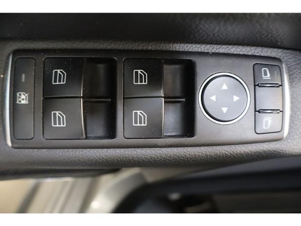 Mercedes-Benz C-Класс III (W204) Рестайлинг с пробегом 2012 года, цена 1 349 000 рублей, 156400 км, седан, Автокод Объявления