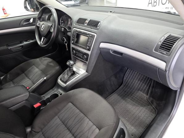 Skoda Octavia II (A5) Рестайлинг с пробегом 2012 года, цена 950 000 рублей, 202036 км, лифтбек, Автокод Объявления