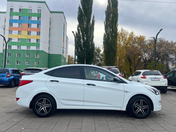 Hyundai Solaris I Рестайлинг с пробегом 2016 года, цена 960 000 рублей, 161704 км, седан, Автокод Объявления