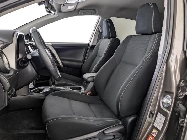 Toyota RAV4 IV (XA40) Рестайлинг с пробегом 2016 года, цена 2 055 000 рублей, 114602 км, внедорожник, Автокод Объявления